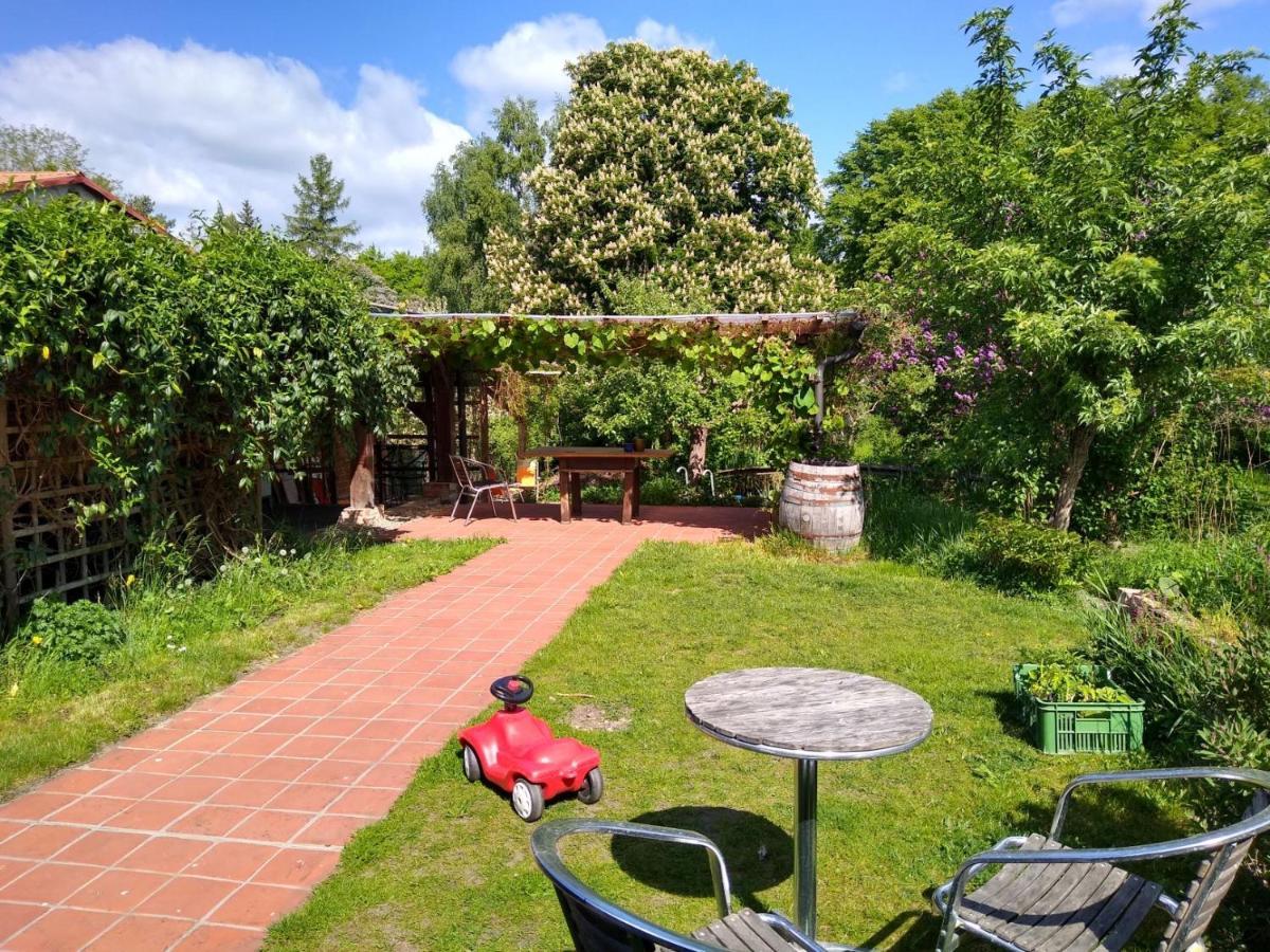 Grosse Wohnung / Haushaelfte In Peetzig Am See อังเงอร์มึนเดอ ภายนอก รูปภาพ