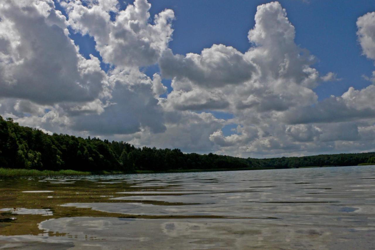 Grosse Wohnung / Haushaelfte In Peetzig Am See อังเงอร์มึนเดอ ภายนอก รูปภาพ