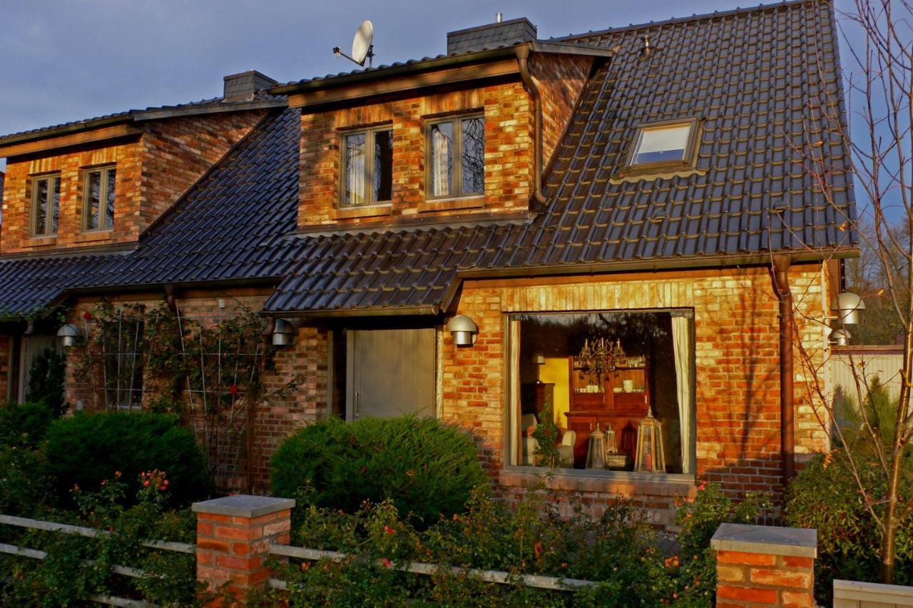 Grosse Wohnung / Haushaelfte In Peetzig Am See อังเงอร์มึนเดอ ภายนอก รูปภาพ