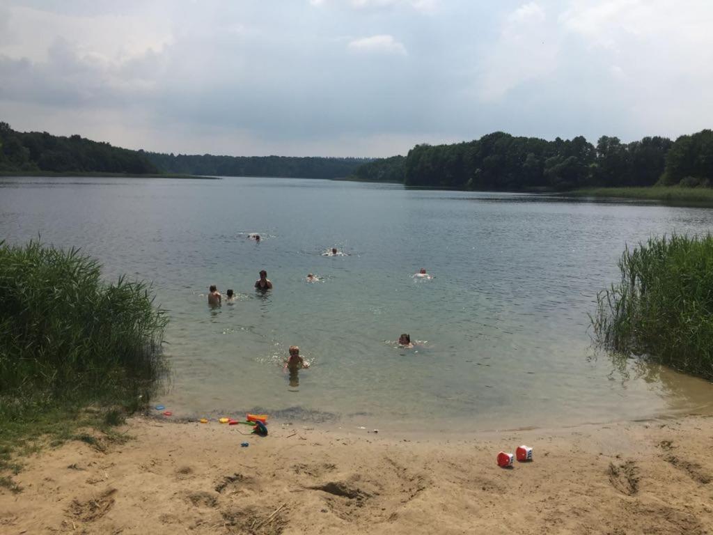 Grosse Wohnung / Haushaelfte In Peetzig Am See อังเงอร์มึนเดอ ภายนอก รูปภาพ